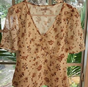 Madewell Blouse Size 4 - 100% Silk Floral Pattern - Rouged Bust Top - Super Cute